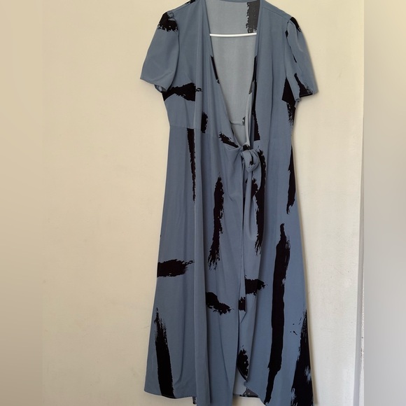 SHEIN Blue and Black Midi Dress - Picture 8 of 10